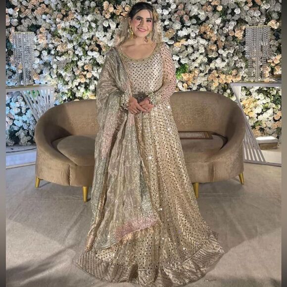 LXM OFFICIAL PAKISTANI AUTHENTIC BRIDAL MIRRORED SEQUIN DESIGNER FLARED DRESS - Picture 4 of 17